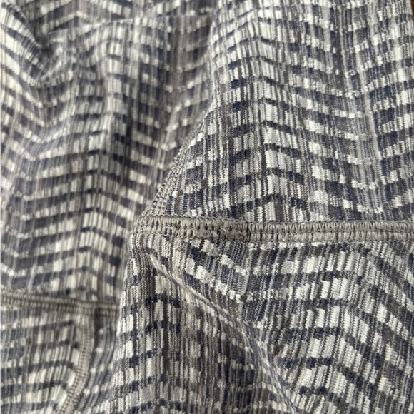 Lululemon Wunder Under Crop Hi-Rise 21" Grey - Picture 8 of 9